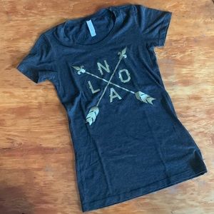 2/$20🍁 BELLA - Graphic T-shirt -  Heathered Charcoal Rayon knit